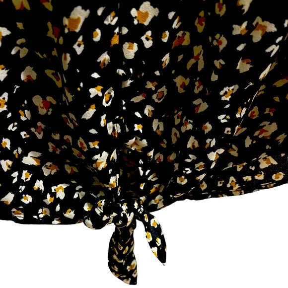 Girls Junior Medium Black with Print Front Bottom Tie Blouse - Picture 2 of 6